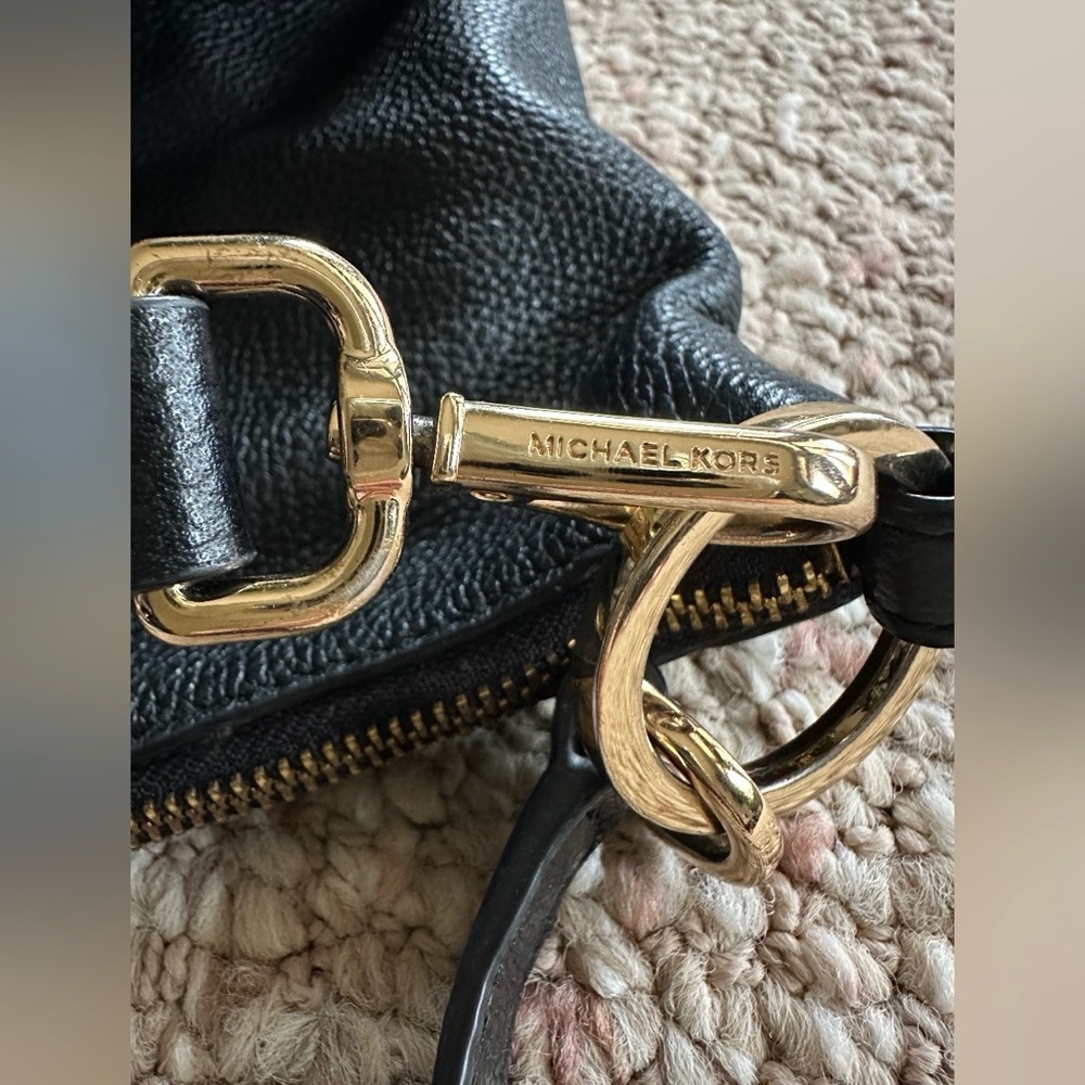 Michael Kors Black Pebbled Leather Shoulder Bag - Picture 14 of 15